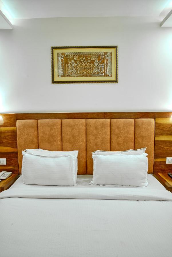 Height View Residency Hotel Dehradun Bagian luar foto