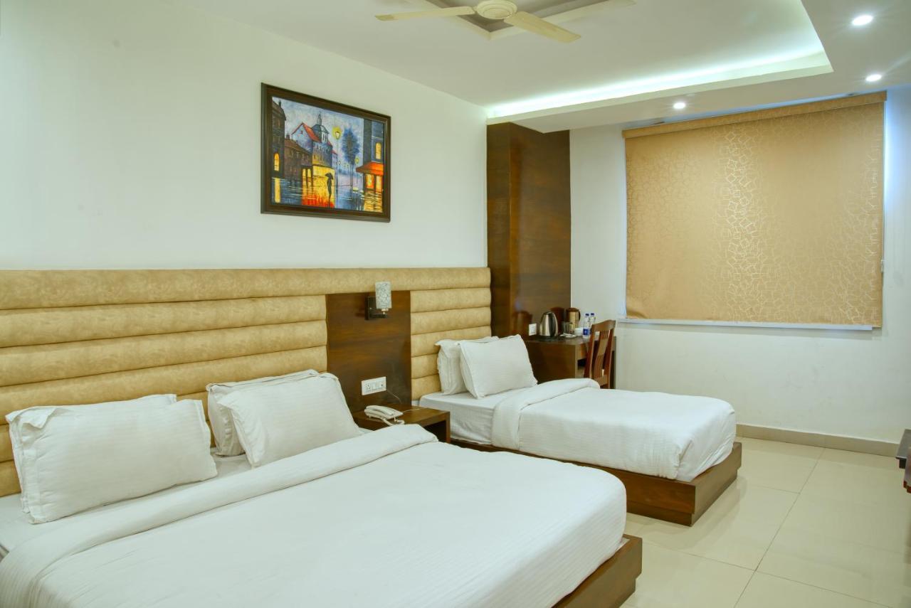 Height View Residency Hotel Dehradun Bagian luar foto