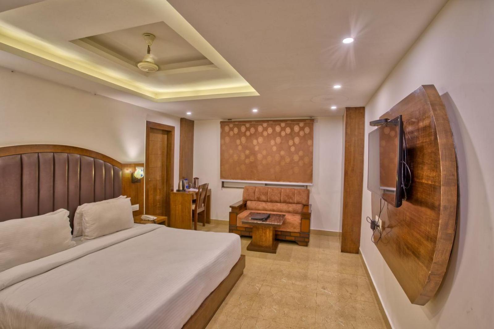 Height View Residency Hotel Dehradun Bagian luar foto
