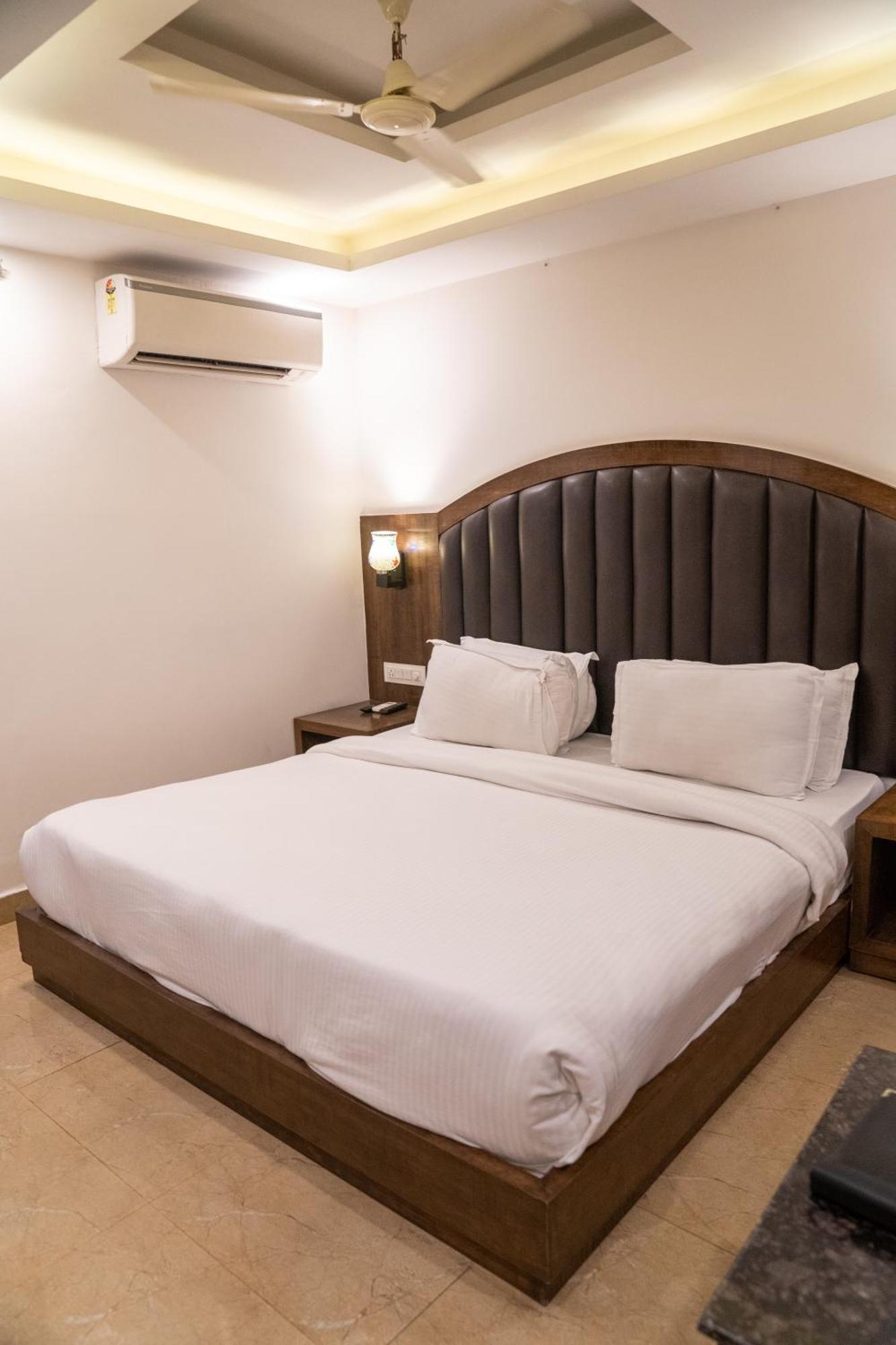 Height View Residency Hotel Dehradun Bagian luar foto
