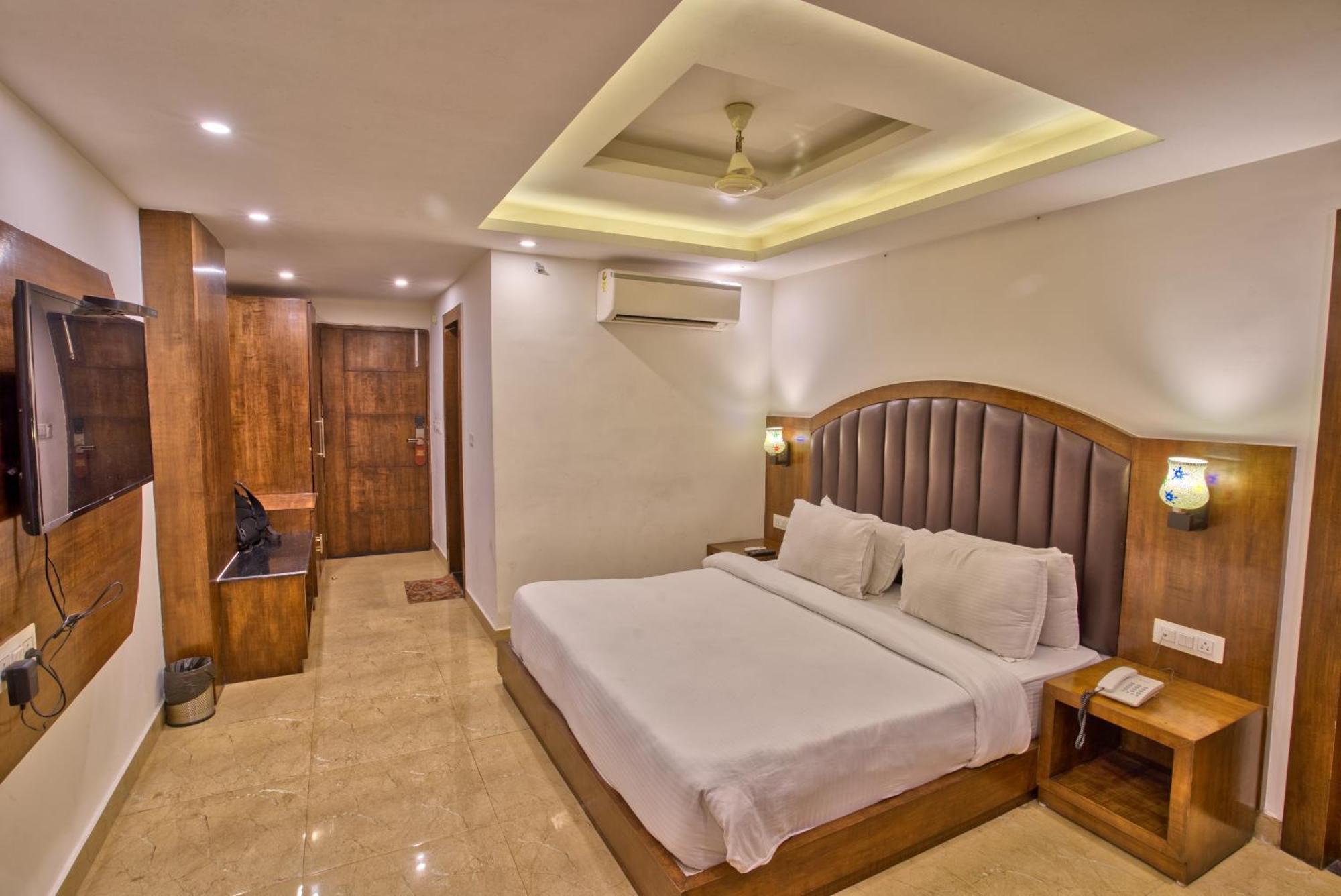 Height View Residency Hotel Dehradun Bagian luar foto